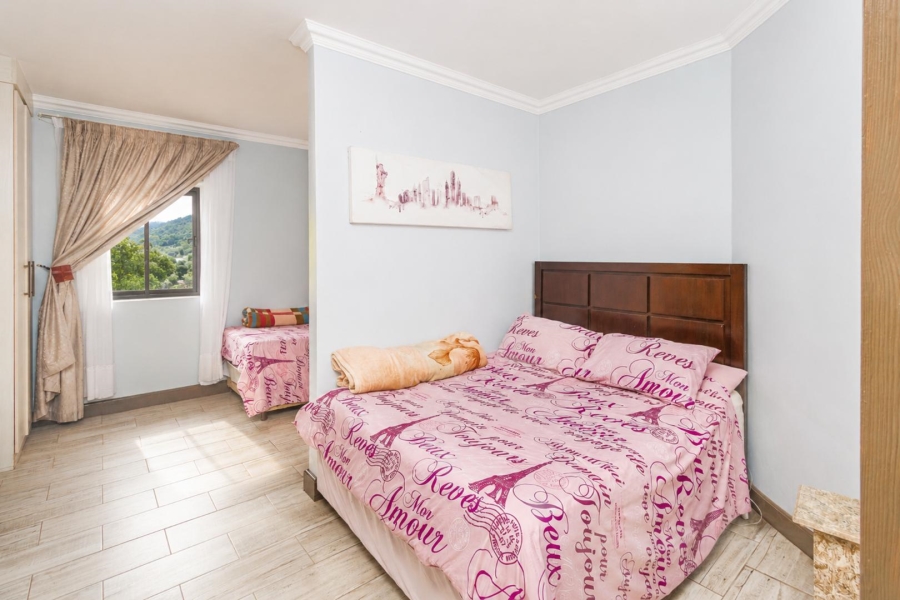 5 Bedroom Property for Sale in Estate D Afrique North West